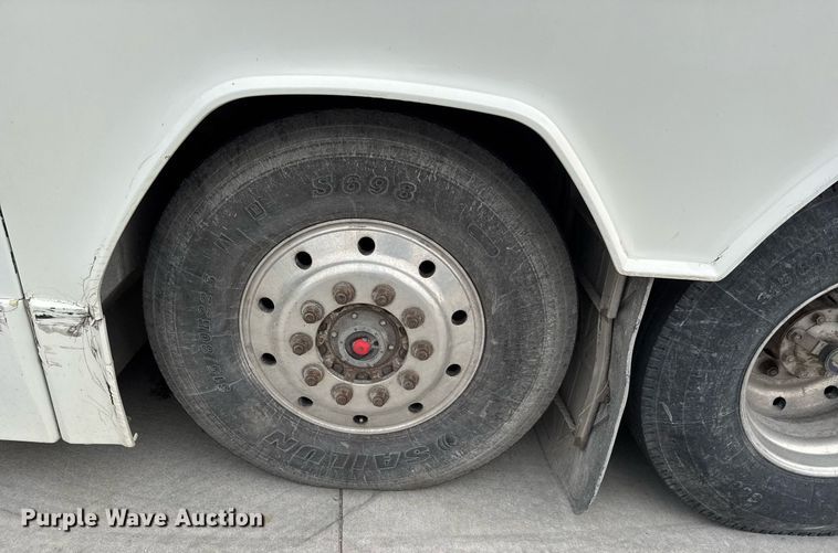 image for item DY0170 2000 Prevost H3 coach bus