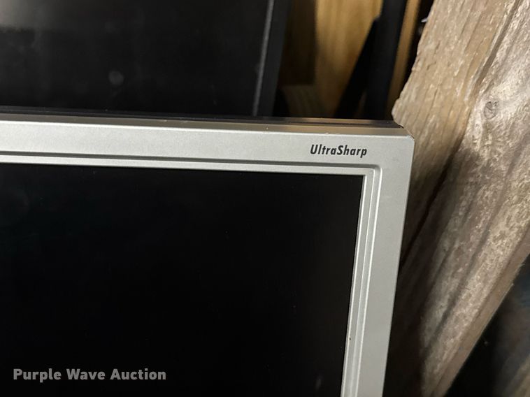 image for item DY0180 (27) Dell monitors