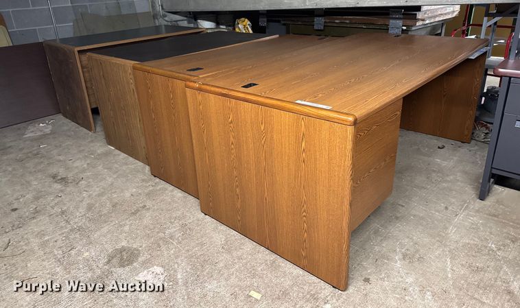 image for item DY0184 (5) desks