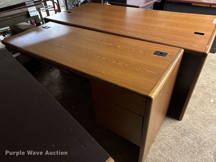 image for item DY0184 (5) desks