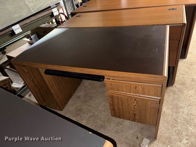 image for item DY0184 (5) desks