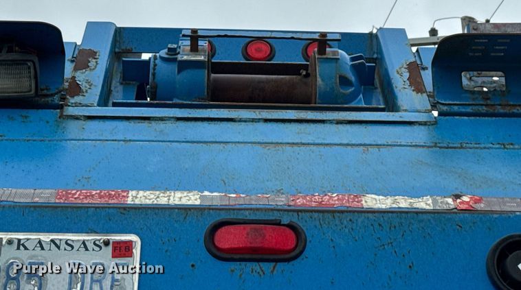 image for item DY0205 2008 Mack LEU613 refuse truck