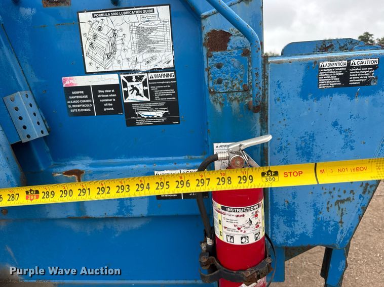 image for item DY0205 2008 Mack LEU613 refuse truck