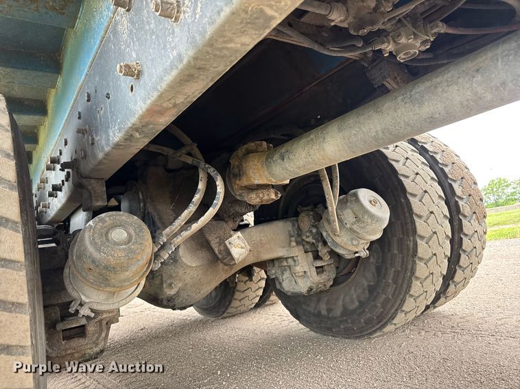 image for item DY0205 2008 Mack LEU613 refuse truck