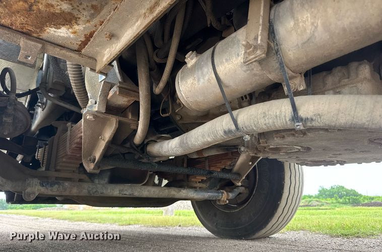 image for item DY0205 2008 Mack LEU613 refuse truck