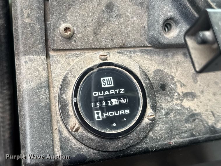 image for item DY0205 2008 Mack LEU613 refuse truck