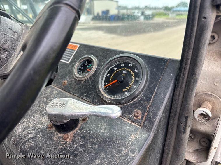 image for item DY0205 2008 Mack LEU613 refuse truck