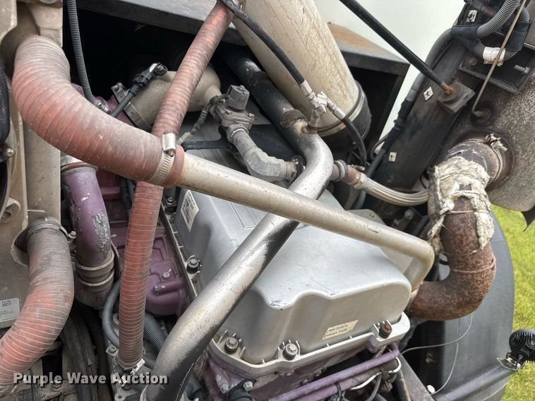 image for item DY0205 2008 Mack LEU613 refuse truck