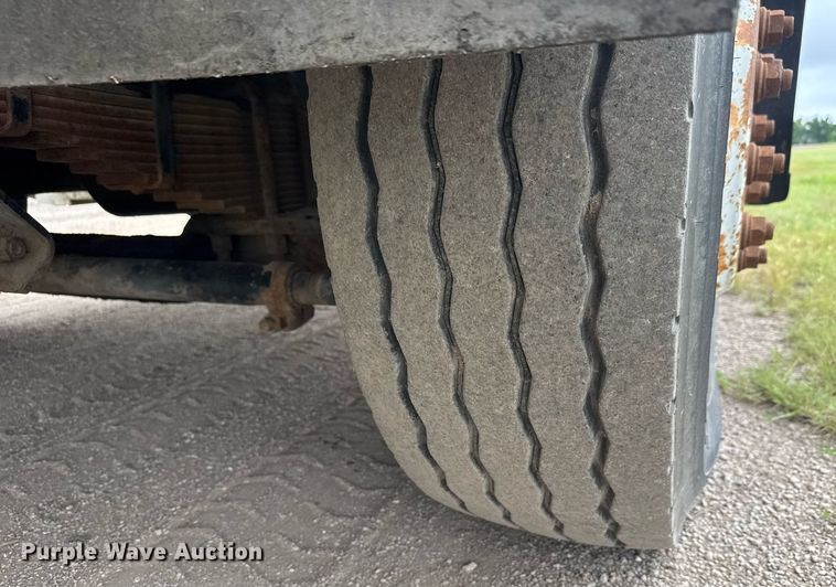 image for item DY0205 2008 Mack LEU613 refuse truck