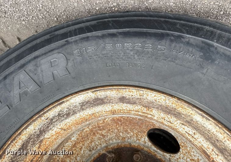 image for item DY0205 2008 Mack LEU613 refuse truck