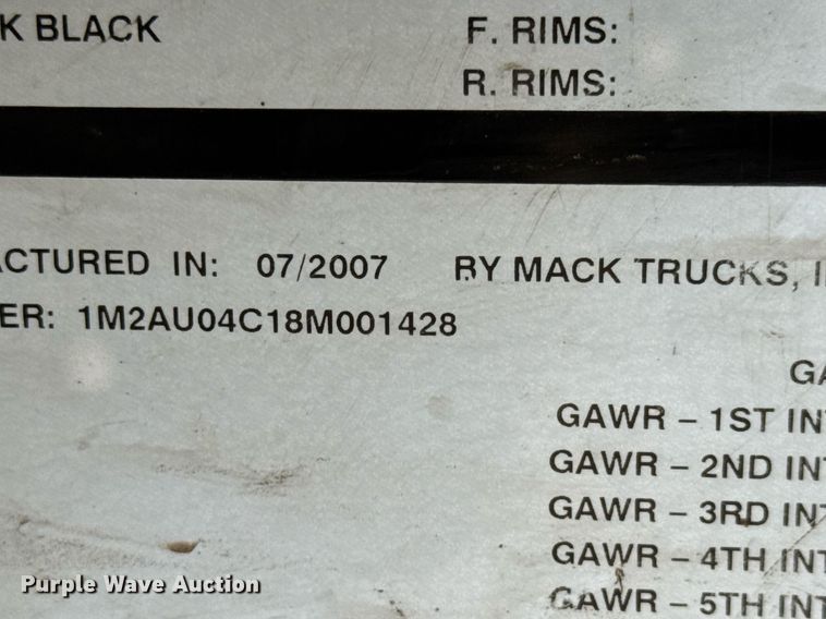 image for item DY0205 2008 Mack LEU613 refuse truck