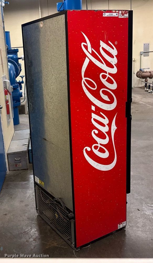 image for item DY0209 Vendo G319 refrigerator