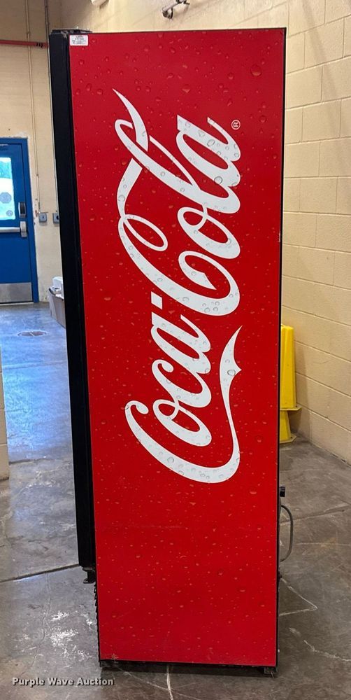 image for item DY0209 Vendo G319 refrigerator