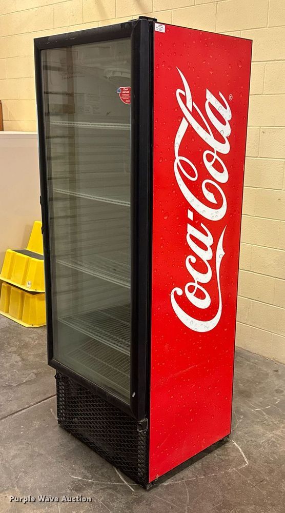 image for item DY0209 Vendo G319 refrigerator