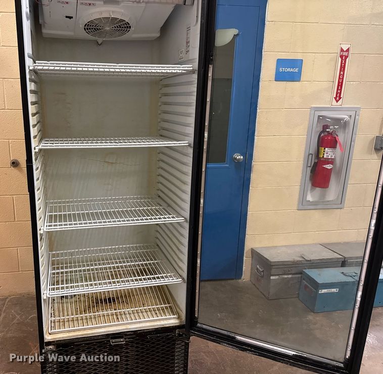 image for item DY0209 Vendo G319 refrigerator