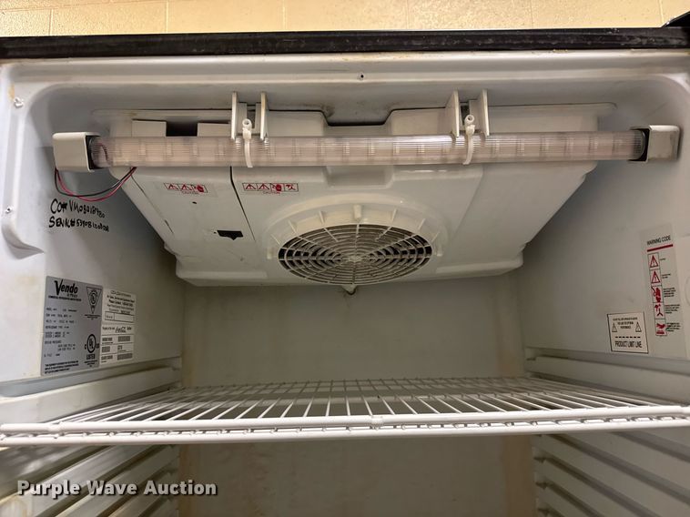 image for item DY0209 Vendo G319 refrigerator