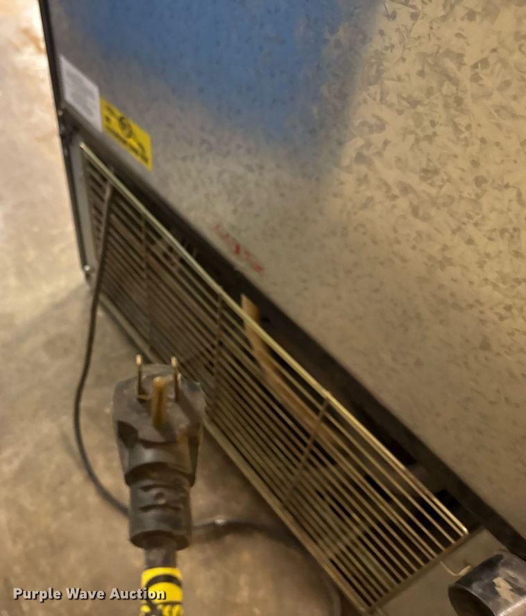 image for item DY0209 Vendo G319 refrigerator