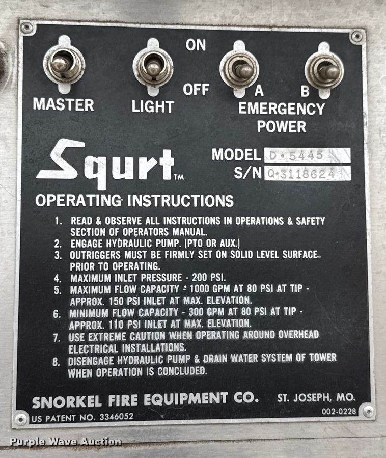 image for item DY0214 1978 Ford F800 fire truck