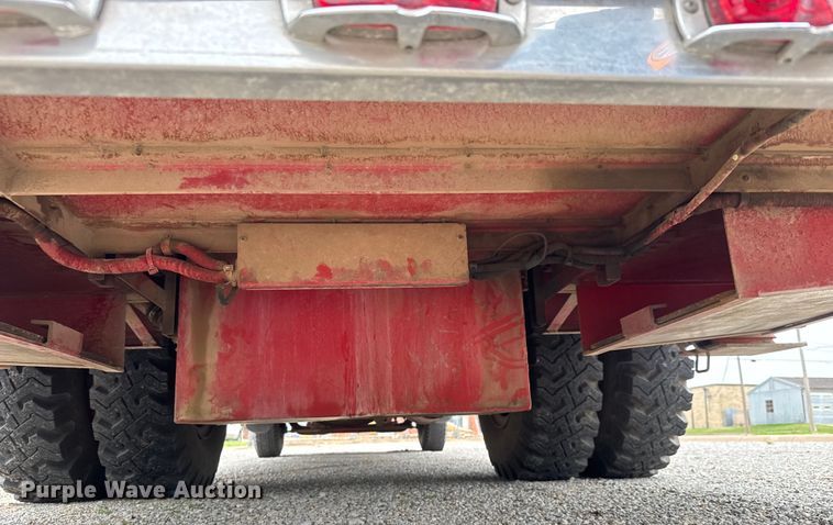 image for item DY0214 1978 Ford F800 fire truck