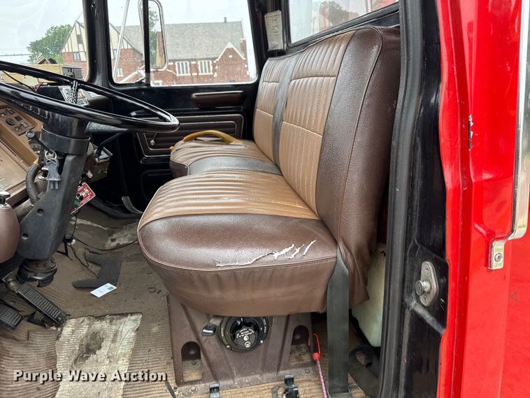 image for item DY0214 1978 Ford F800 fire truck