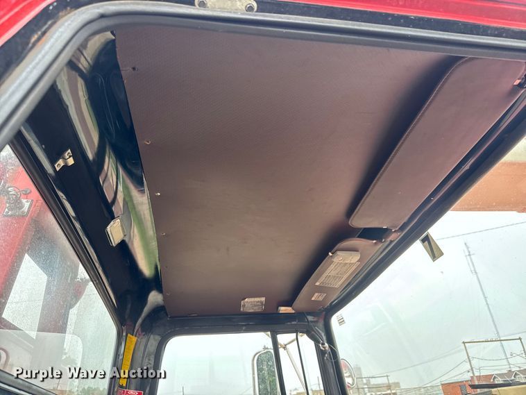 image for item DY0214 1978 Ford F800 fire truck