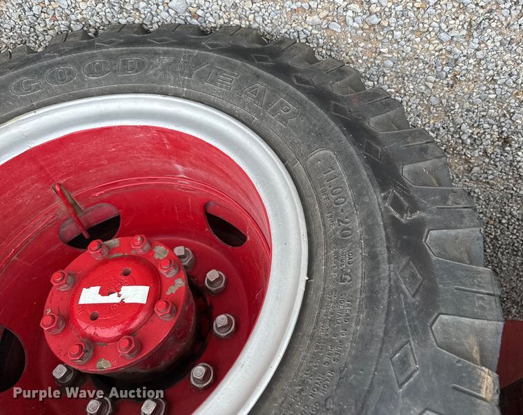 image for item DY0214 1978 Ford F800 fire truck