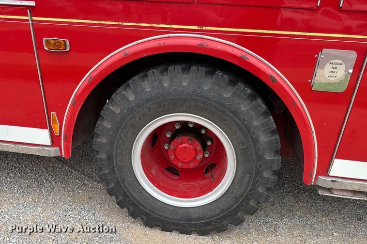 image for item DY0214 1978 Ford F800 fire truck
