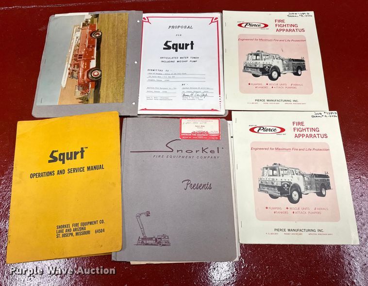 image for item DY0214 1978 Ford F800 fire truck