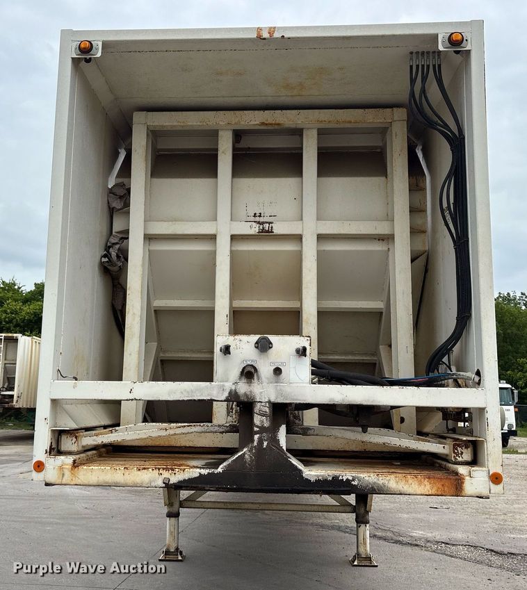 image for item DY0540 2013 Wilkens 4075FLE refuse trailer