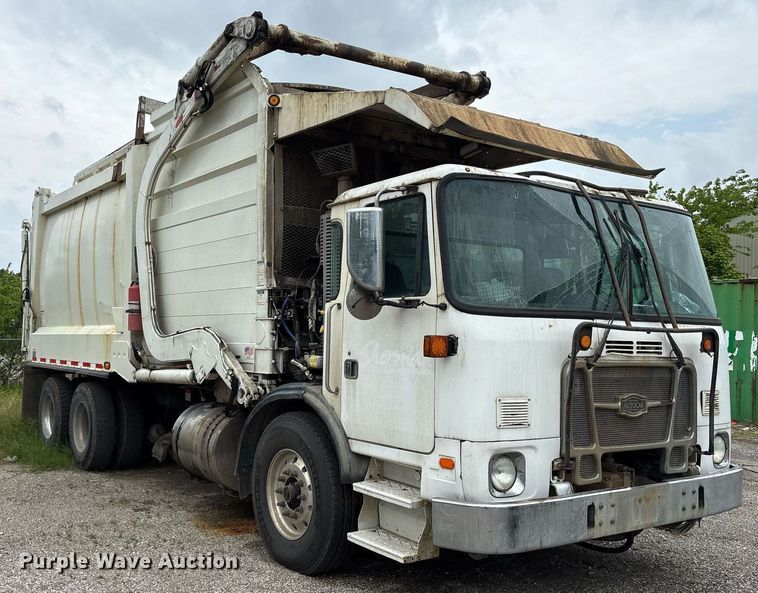 image for item DY0541 2017 Autocar ACX Xpeditor refuse truck