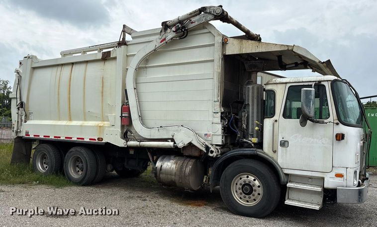 image for item DY0541 2017 Autocar ACX Xpeditor refuse truck