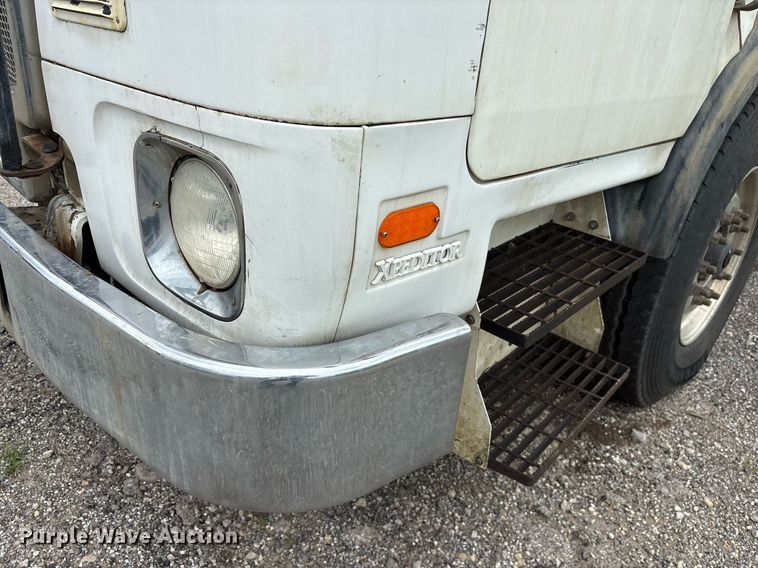 image for item DY0541 2017 Autocar ACX Xpeditor refuse truck