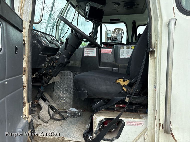 image for item DY0541 2017 Autocar ACX Xpeditor refuse truck