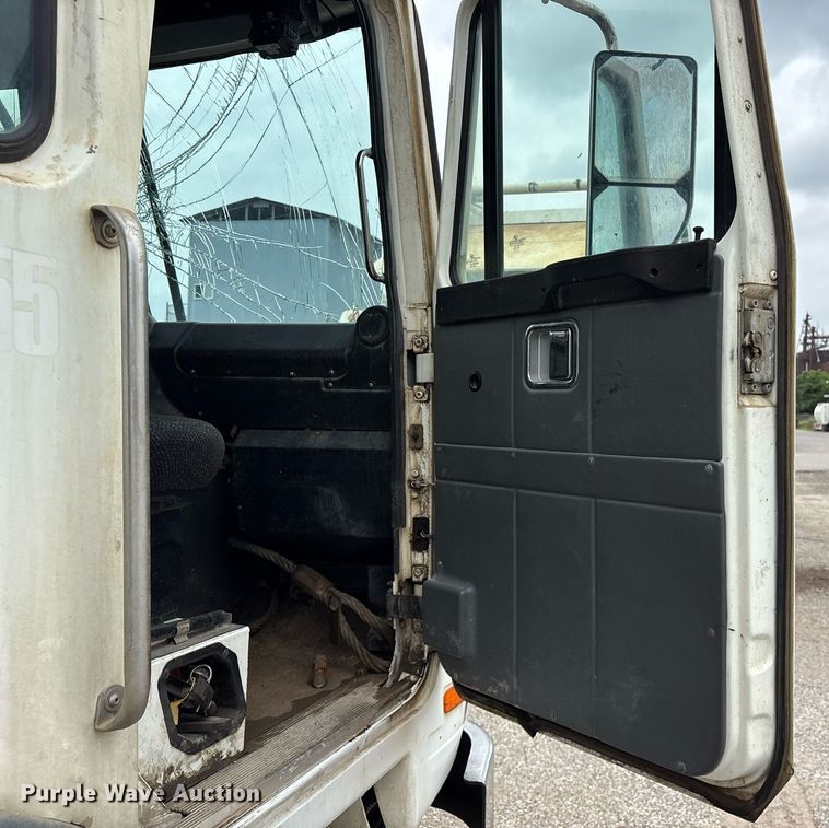 image for item DY0541 2017 Autocar ACX Xpeditor refuse truck