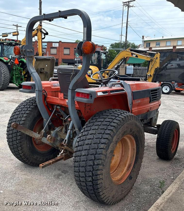 image for item DY0542 Kubota L4310 tractor