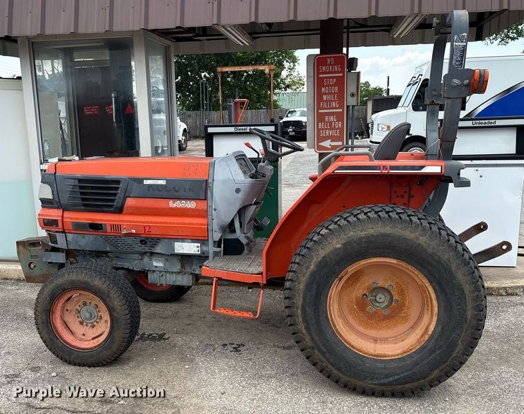 image for item DY0542 Kubota L4310 tractor