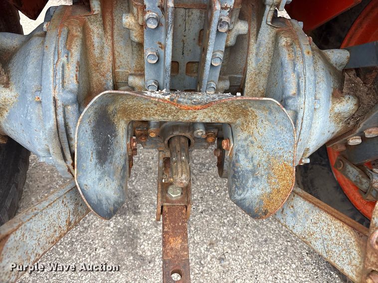 image for item DY0542 Kubota L4310 tractor