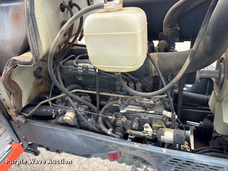 image for item DY0542 Kubota L4310 tractor