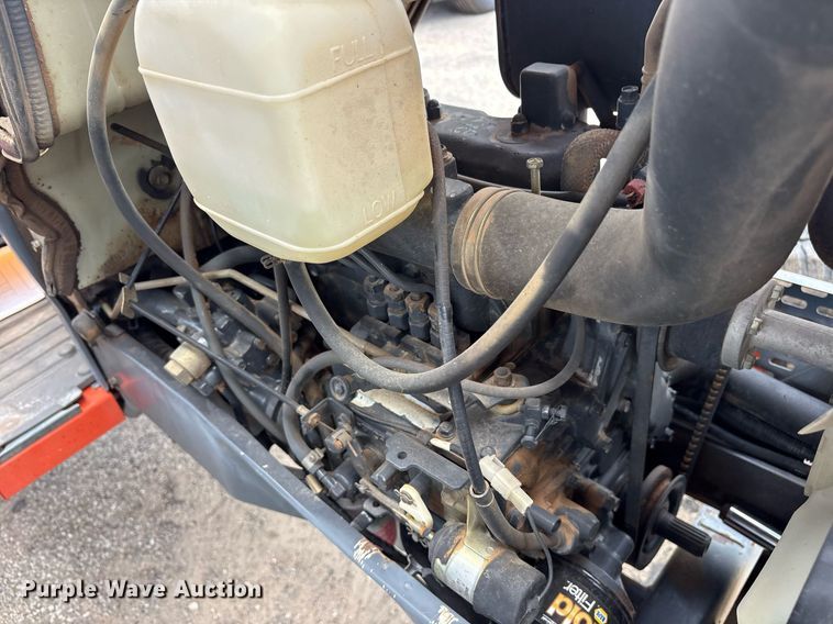 image for item DY0542 Kubota L4310 tractor