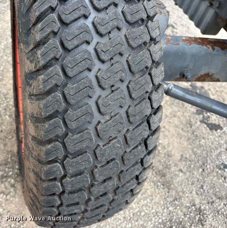 image for item DY0542 Kubota L4310 tractor