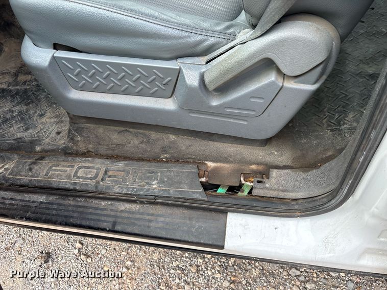 image for item DY0548 2012 Ford F150 SuperCrew pickup truck