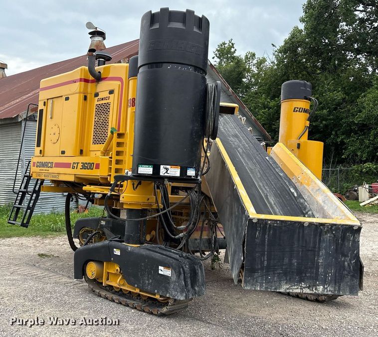 image for item DY0549 2018 Gomaco GT3600 slipform paver