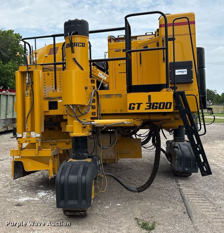 image for item DY0549 2018 Gomaco GT3600 slipform paver