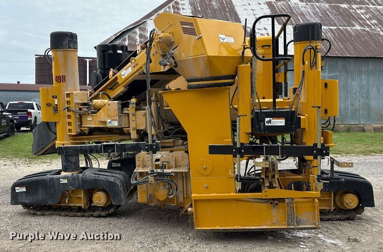 image for item DY0549 2018 Gomaco GT3600 slipform paver