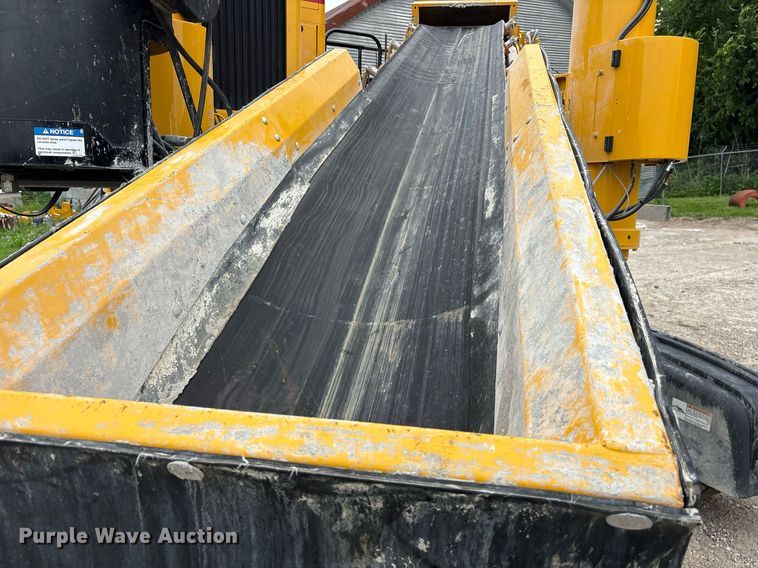 image for item DY0549 2018 Gomaco GT3600 slipform paver