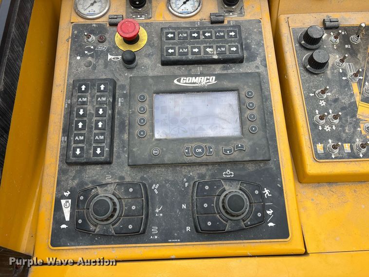 image for item DY0549 2018 Gomaco GT3600 slipform paver