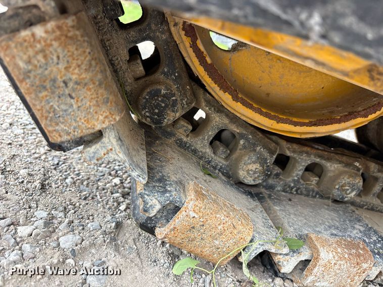 image for item DY0549 2018 Gomaco GT3600 slipform paver