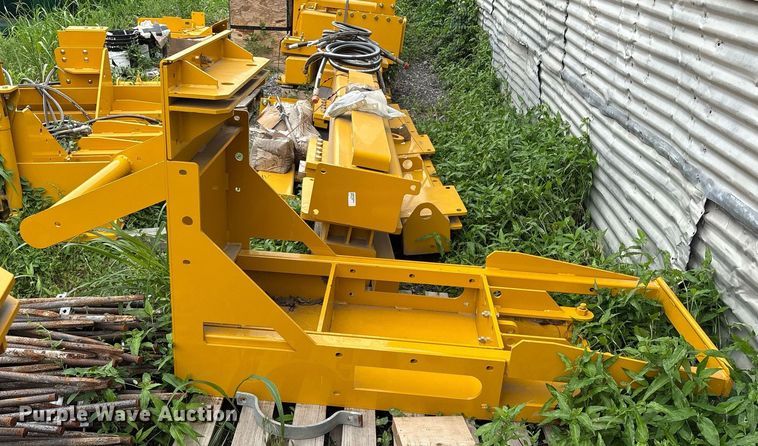 image for item DY0549 2018 Gomaco GT3600 slipform paver