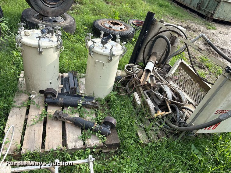 image for item DY0550 EZ-Liner paint striper