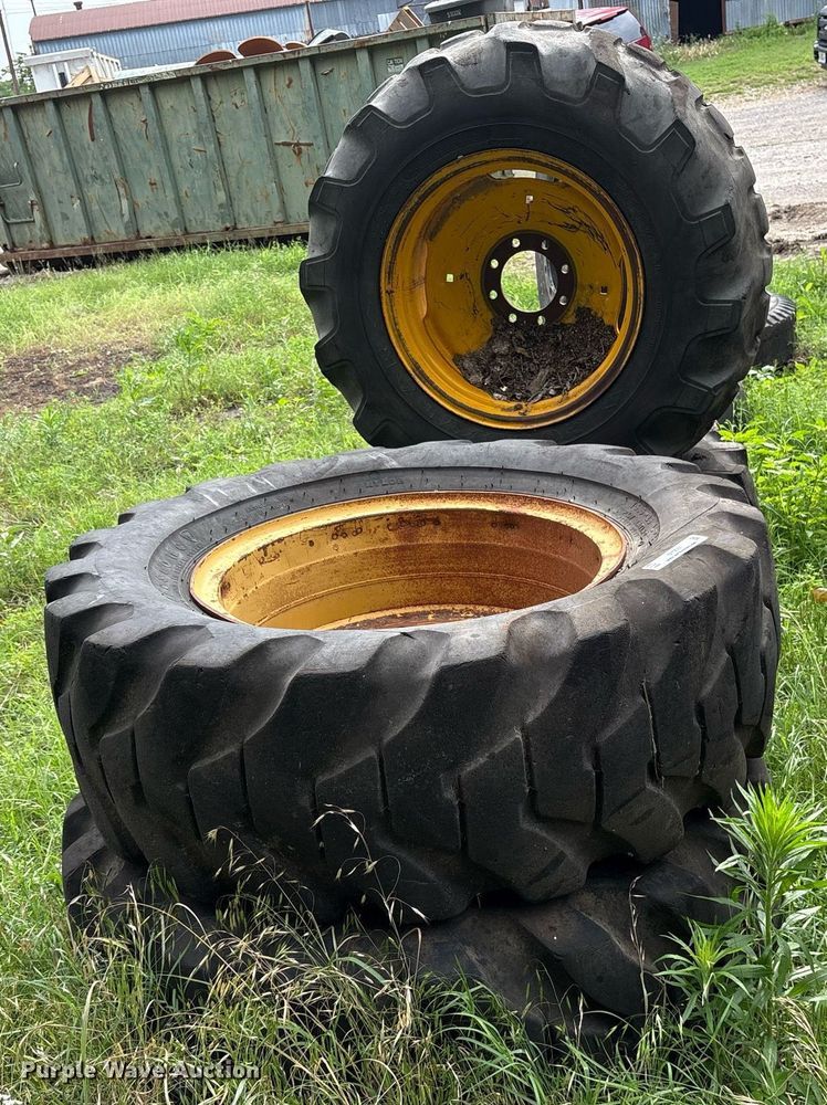 image for item DY0551 (8) tires